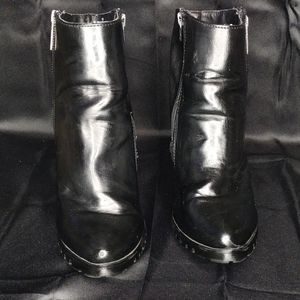 Black Mossimo Faux Leather Ankle Boots in Size 11 - Elevate Your Style with Time